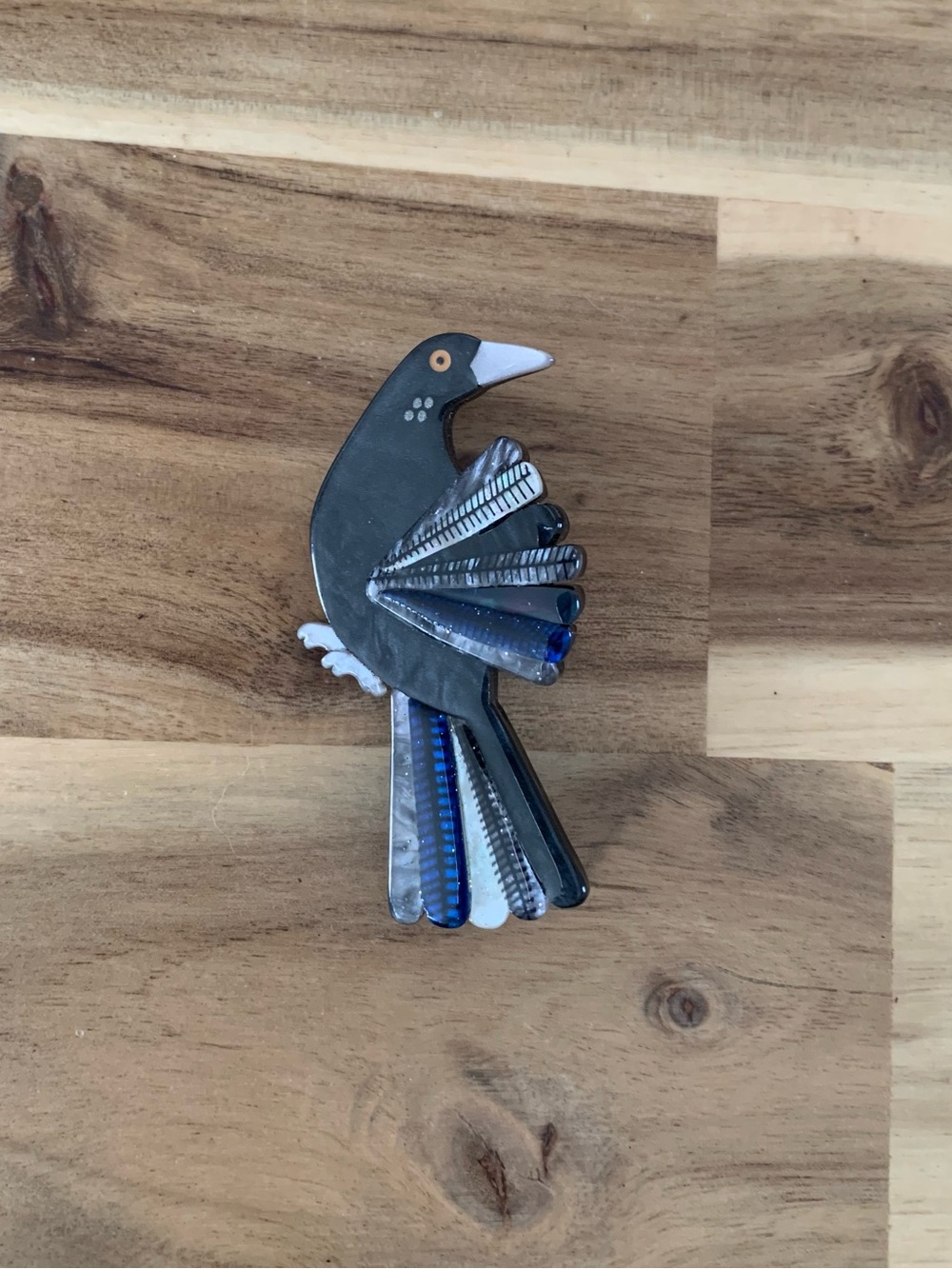 Erstwilder Seeing Red Brooch magpie bird pin NWOT